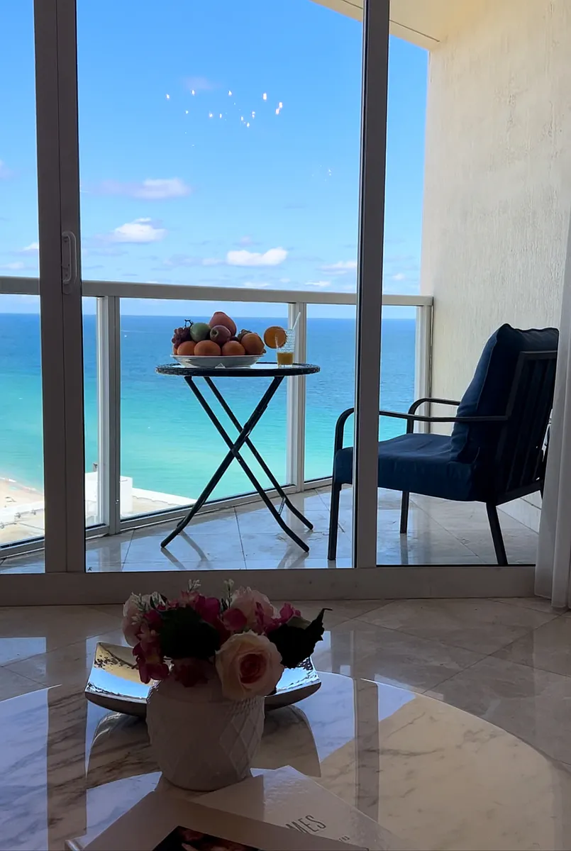 Living Room - private balcony. - Collins Ave