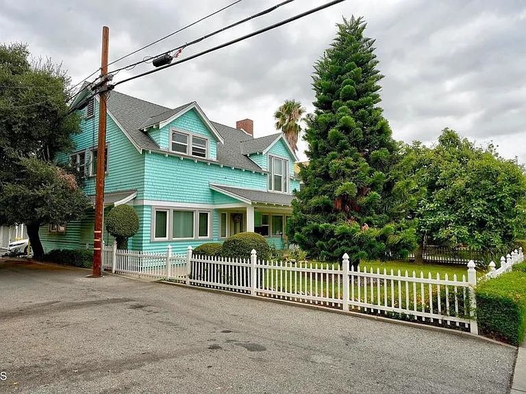 28 S Eastern Ave — Photo 2