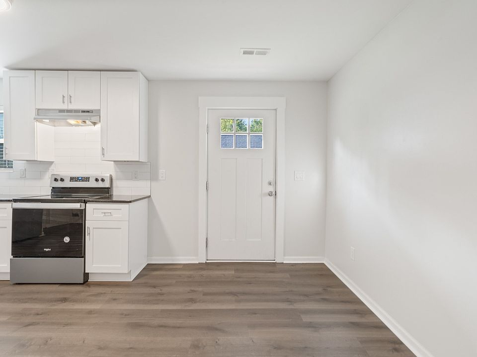 1st image of 1202 Bel Aire Ave