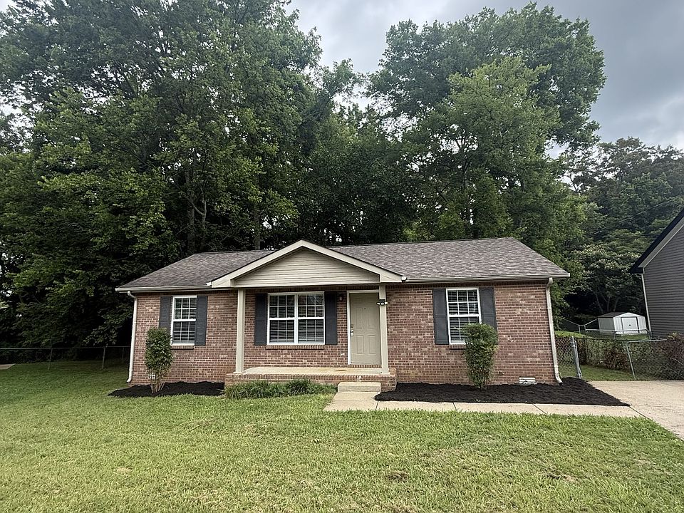 1st image of 105 Monarch Ln #1