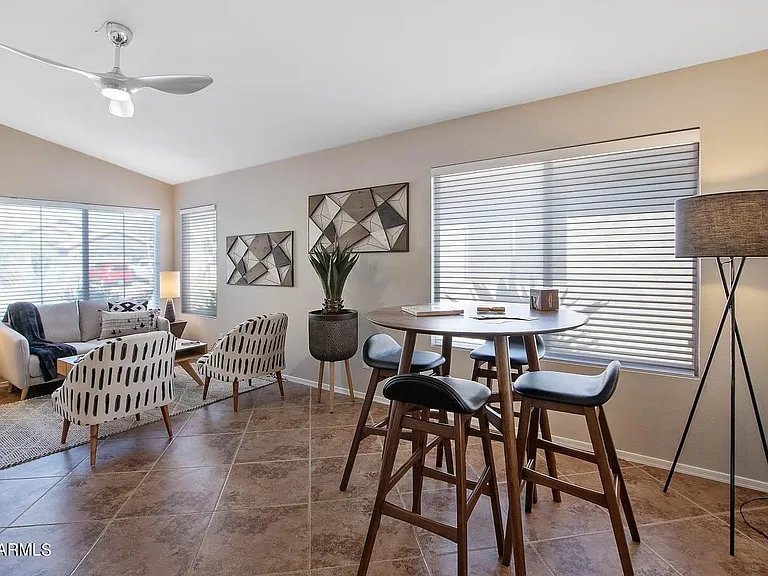 6494 S Foothills Dr — Photo 8