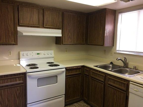 4th image of 4303 N Emerson Ave APT 101