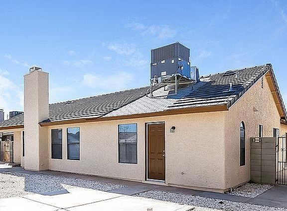 3rd image of 4723 Bannister Ln
