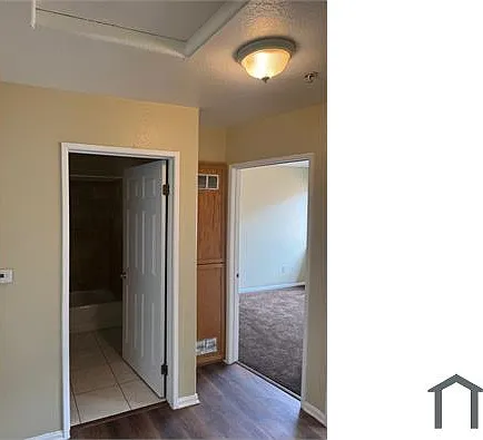 1276 W 39th St #2 — Photo 9
