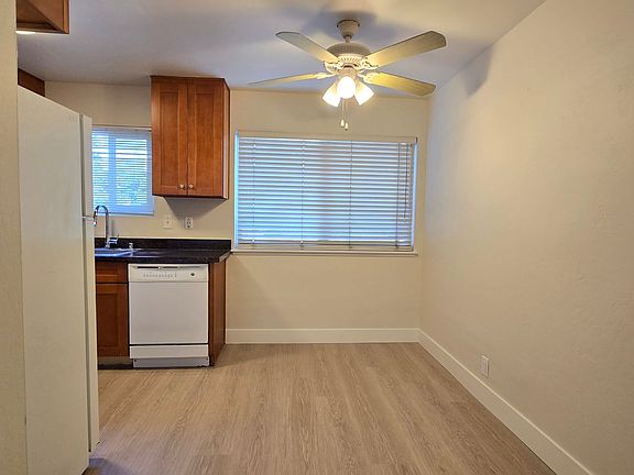 3rd image of 3579 Agate Dr #6
