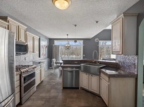 18911 Inca Ave, Lakeville, MN 55044