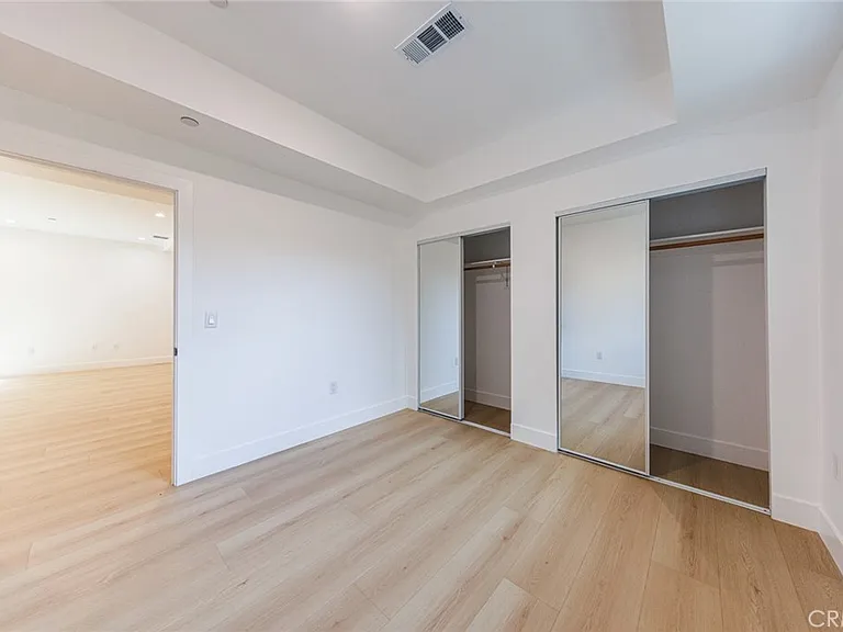 1065 S Corning St #C — Photo 15