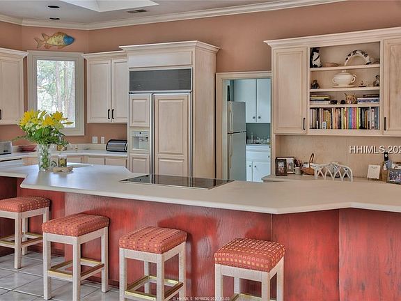 3rd image of 2 Sea Island Ln