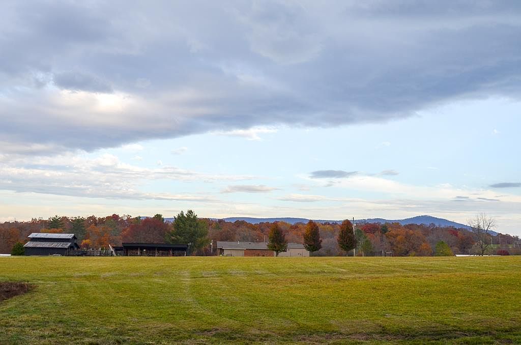 1974 Clint Lowe Rd, Crossville, TN 38572 Zillow