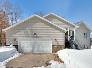 24122 Fawn Ct NE, Stacy, MN 55079
