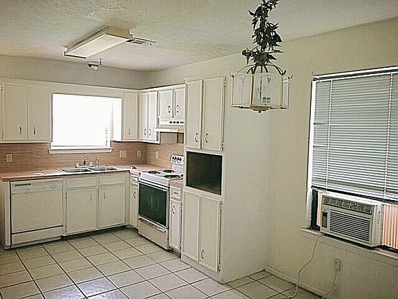 4th image of 2460 Ember Ln