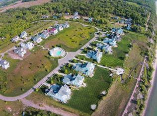692 Waters Edge, South Haven, MI