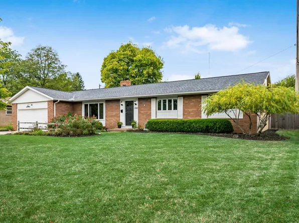 1560 Pemberton Dr, Columbus, OH 43221