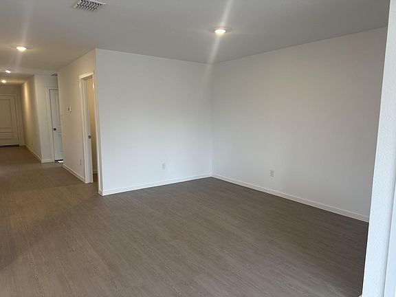 2nd image of 1853 Ventasso Blvd