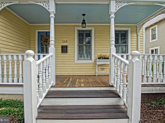4th image of 119 Dewey Ave