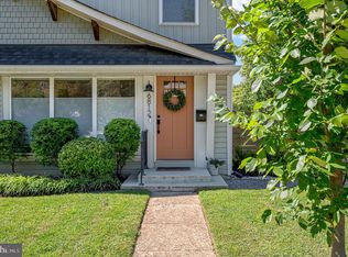 6812 Quander Rd, Alexandria, VA 22307