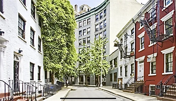 Rented by Compass | media 35