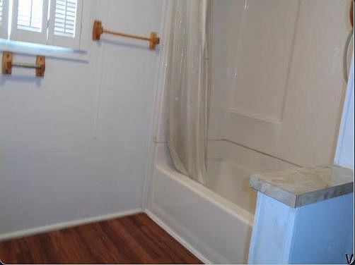 5th image of 300 Riverwood Ln