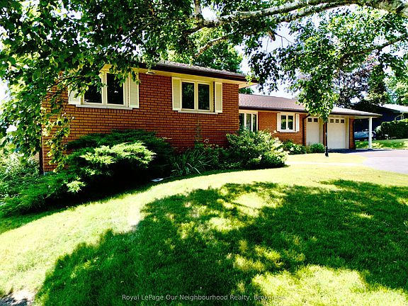 2nd image of 18 Rosecliff Ct