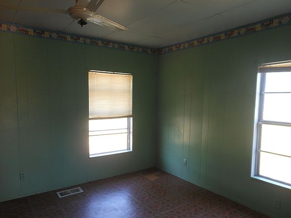 4th image of 1201 E Avenue L