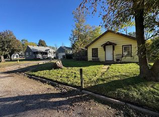 113 E Market St, Burrton, KS 67020