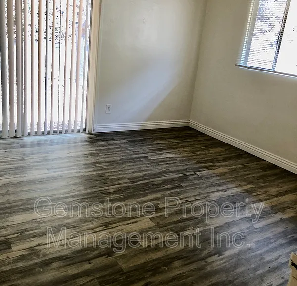 5220 Joan Ct — Photo 18