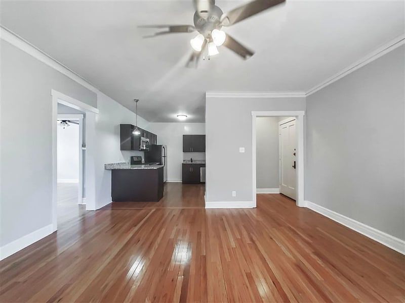 1st image of 2600 W Montrose Ave #1/1