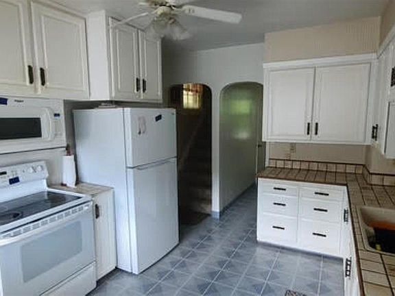 5th image of 101 1st Ave S