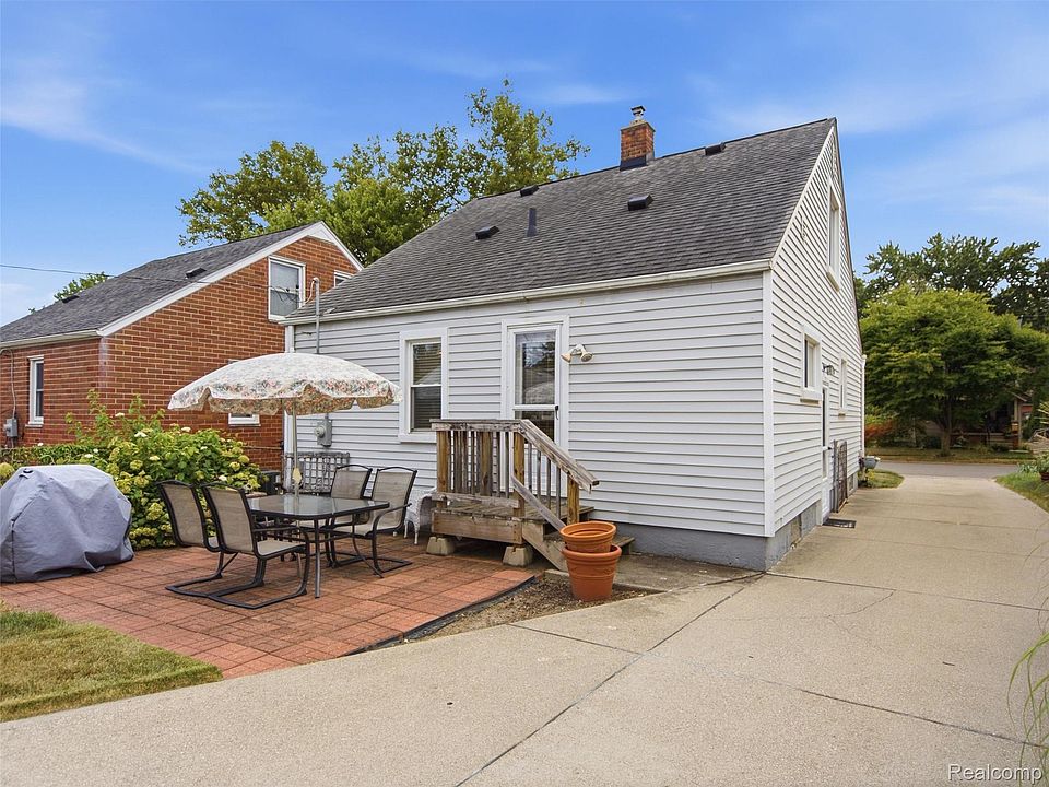475 E Marshall St, photo 26