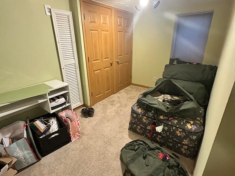 Bedroom 3 (basement).
