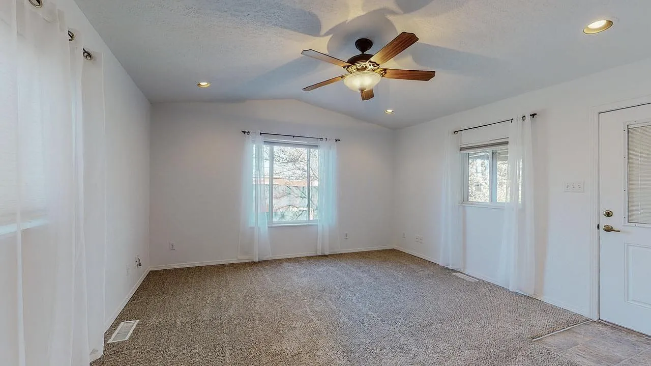 Dartmouth Dr NE, Albuquerque — Photo 2