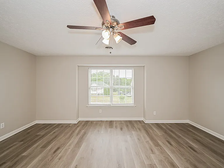 1711 Luton Dr — Photo 10