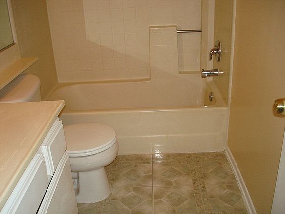 4th image of 25770 Covala Ct
