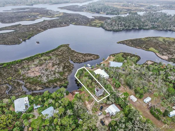 12307 W Bauknight Ct, Homosassa, FL 34448