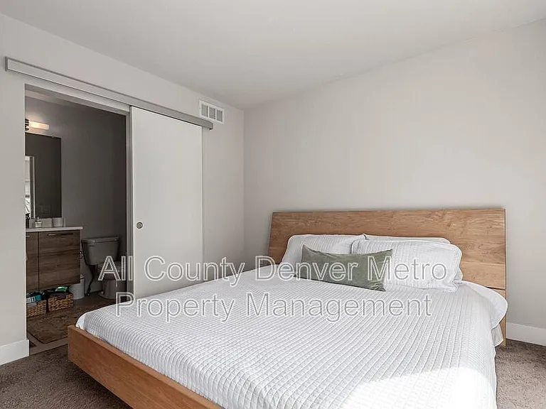 5523 W 10th Ave — Photo 11