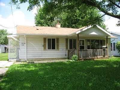 1st image of 560 Roberts Ave