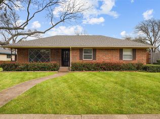 2102 Lansdowne Dr, Garland, TX 75040