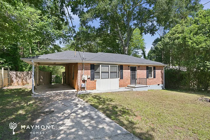 3 bed, 1.0 bath, 1025 sqft, $1,645 — Photo 2
