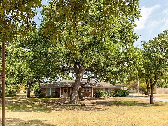 2nd image of 2111 SW Green Oaks Blvd