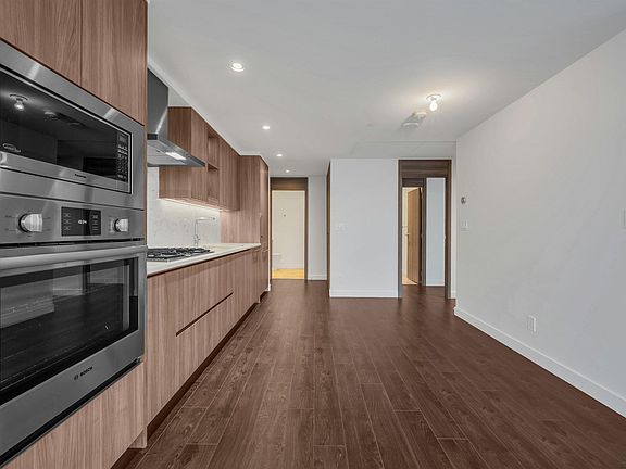 5th image of 4720 Lougheed Hwy #2911