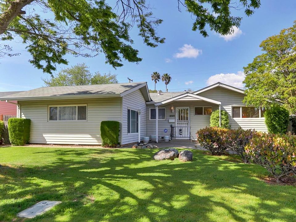 1st image of 2587 Meadow Wood Cir