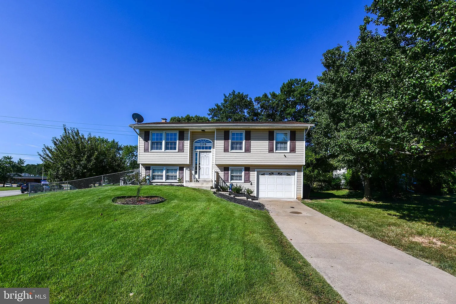 139 Garner Ave photo 1