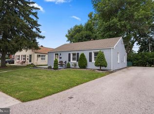 39 Norman St, Aston, PA 19014