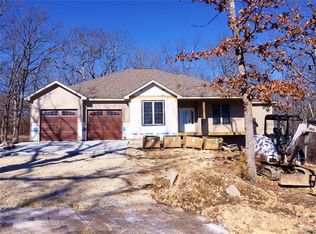 12049 Country Oaks Estates Dr, Rolla, MO 65401
