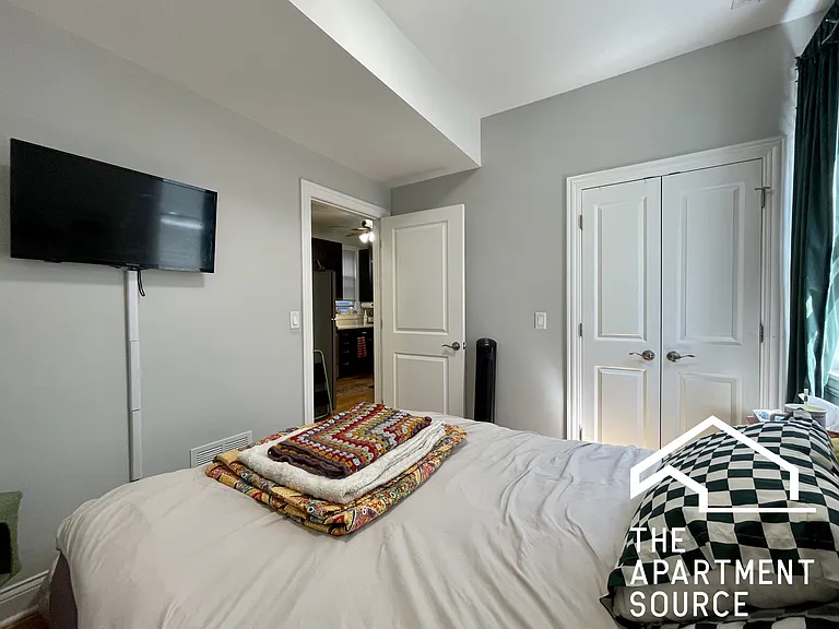 3611 W Wolfram St #2 — Photo 11