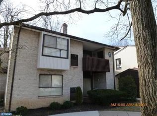 708 Raintree Ln, Malvern, PA 19355