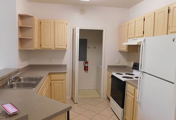 3rd image of 8917 Legacy Ct APT 17-208