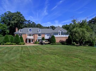 530 Springvale Rd, Great Falls, VA 22066