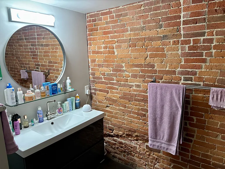 118 S Market St #200 — Photo 15