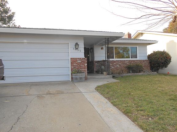 5th image of 5435 Yellow Pine Way
